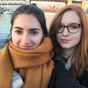 Reversible warm scarf